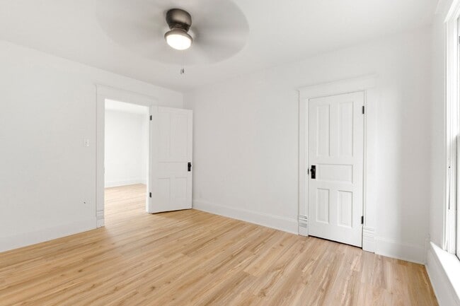 Building Photo - New Listing! 3 Bedroom House!