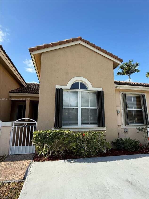 Primary Photo - 11011 SW 236th Terrace