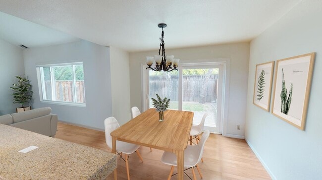Building Photo - Spacious & striking San Jose home by Towns...
