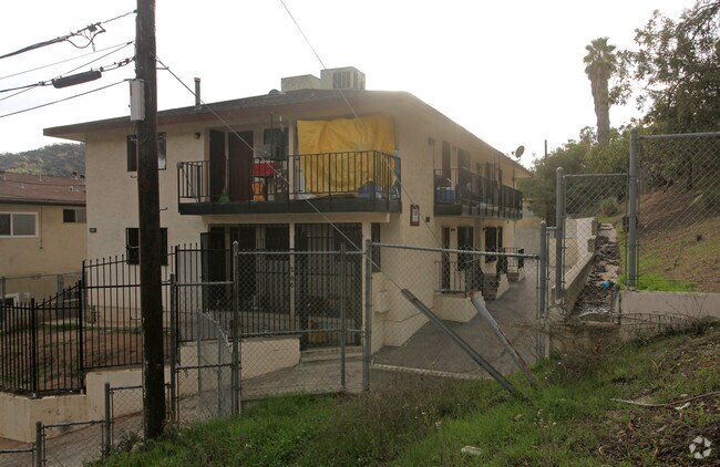Building Photo - 200-202 Avenue 58