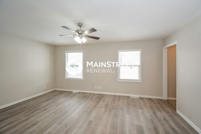 Building Photo - 4 Bedroom Pet-Friendly Home in INDIANAPOLIS, IN with Main Street Renewal