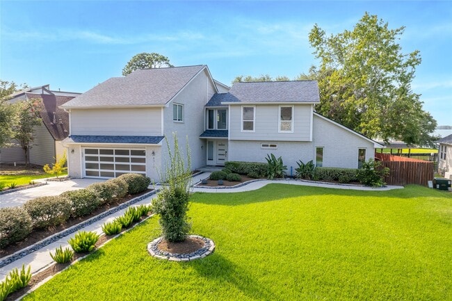Foto del edificio - 8311 Amber Cove Dr