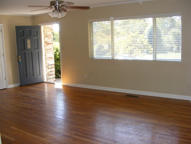 Foto del edificio - 1412 Tellico Ave