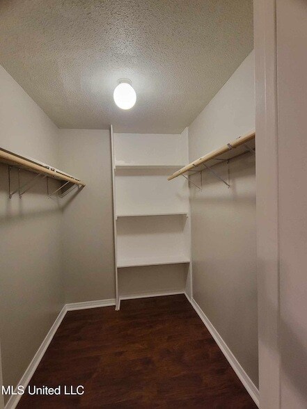 Building Photo - 2589 Santa Rosa Cove