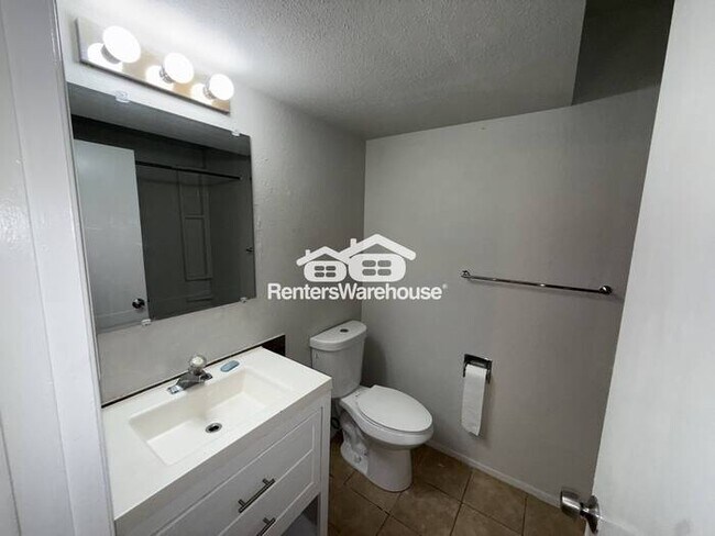 Foto del edificio - Available Now!