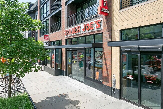 Foto del edificio - 1450 Harvard St NW