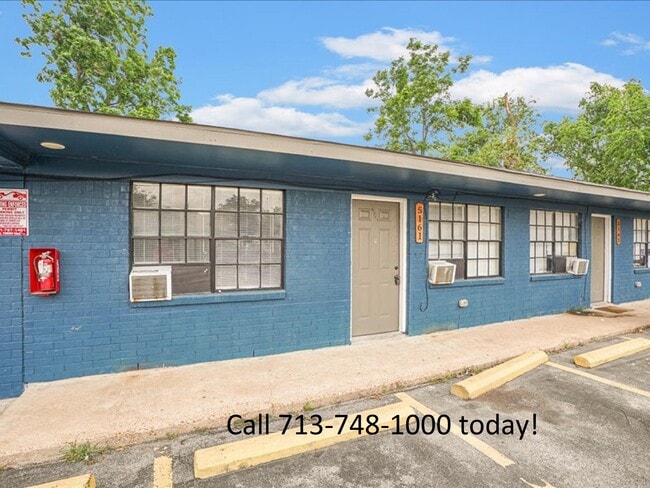 Building Photo - 5149 Lavender St