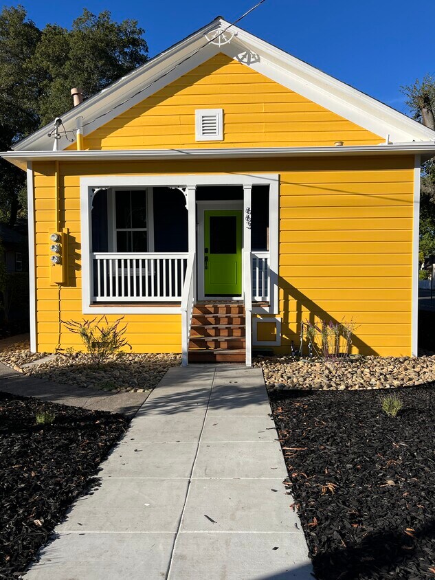 Foto principal - 663 Tupper St