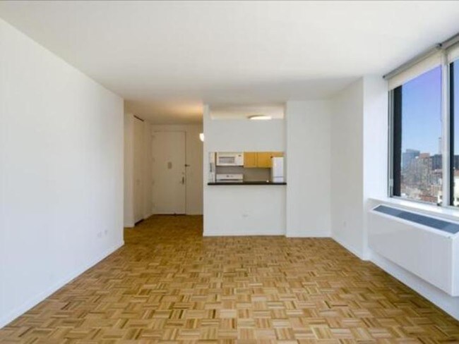 Foto del edificio - 21 Waverly Pl