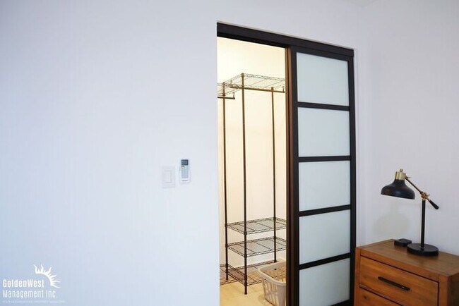 Foto del edificio - Remodeled 2Bdm 2Ba Unfurnished Downstairs Unit Located in the Heart of San Diego’s Vibrant Old To...