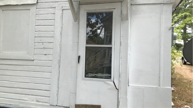 Building Photo - 136 LA-147