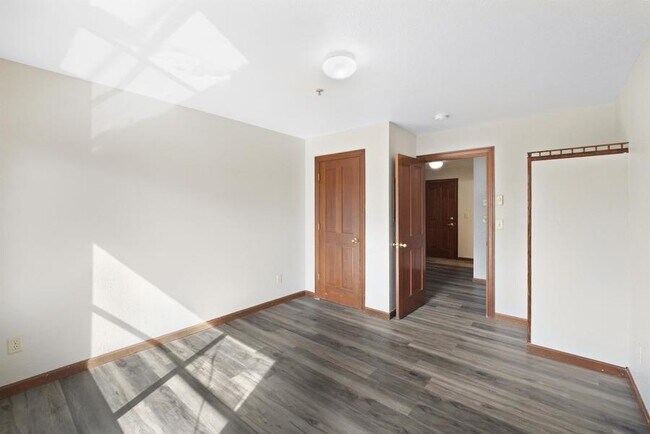 Foto del edificio - 403 Garfield St S