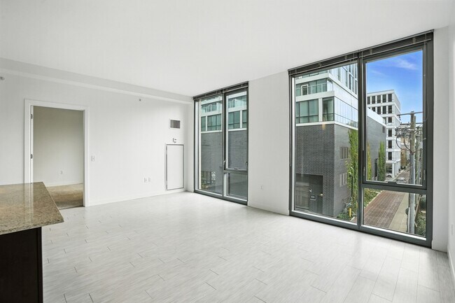 Foto del edificio - 155 Forest Ave