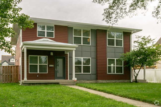 Building Photo - Townhomes at Fall Creek Place