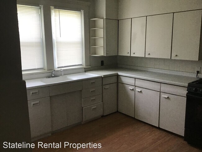 Building Photo - 4 br, 2 bath House - 235 Royal Ave.