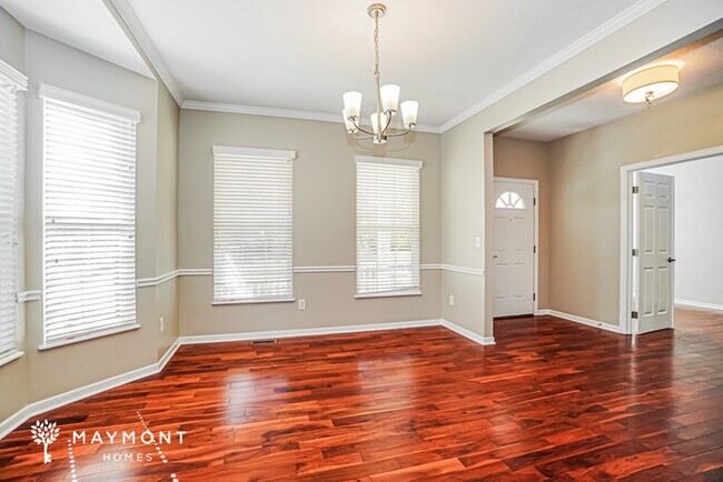 Foto del edificio - 4650 Greyson Dr