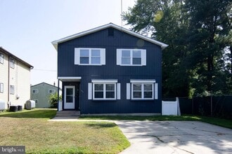 Building Photo - 106 Haines Ave