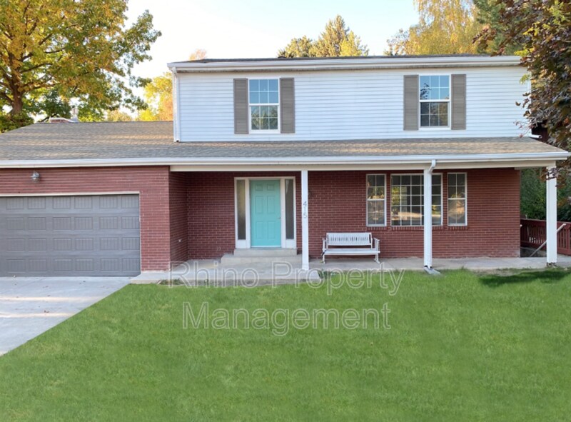 Primary Photo - 415 Stadium Ave