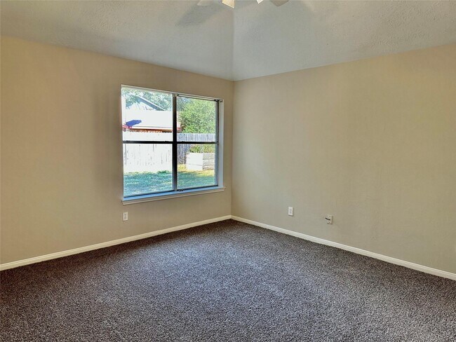 Foto del edificio - 7114 River Ml Dr