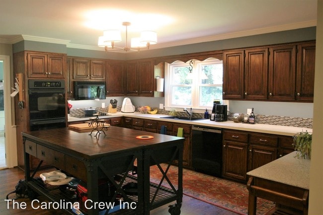 Building Photo - 5 br, 3.5 bath House - 4243 Allistair Rd