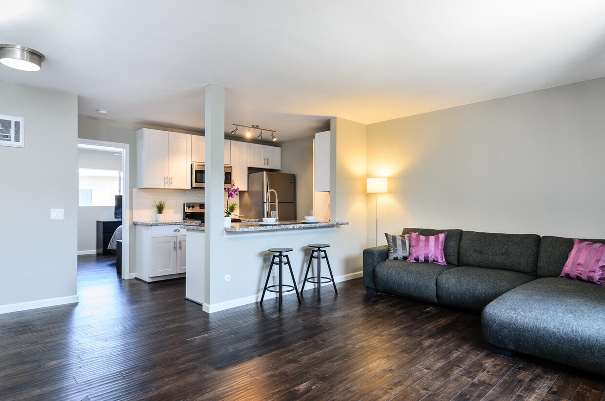 Foto principal - 3476 Monroe Ave