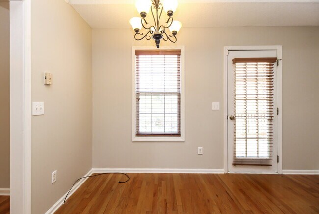 Building Photo - 301 Saddlewood Dr