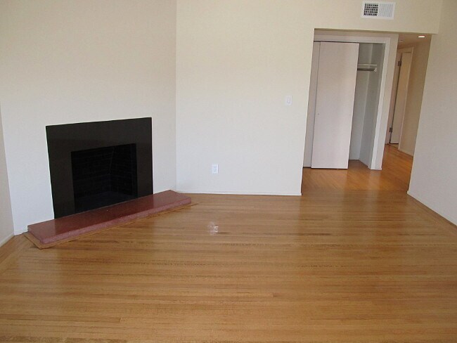 Building Photo - 4664 19th St