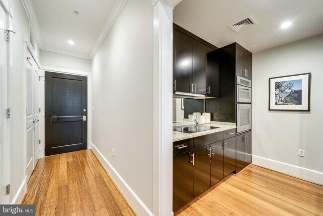 Foto del edificio - 910 Powhatan St