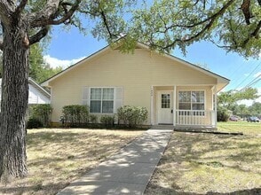 Building Photo - 1023 Fannin St