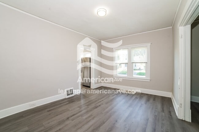 Building Photo - 712 Summer St