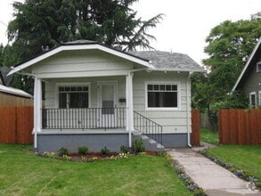 Building Photo - 5619 NE 26th Ave