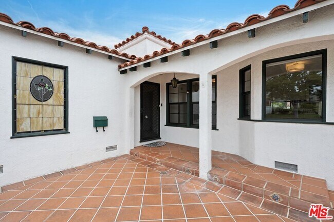 Foto del edificio - 6111 W 75th St