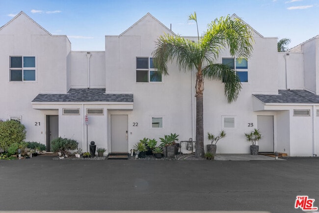 Building Photo - 28711 Pacific Coast Hwy