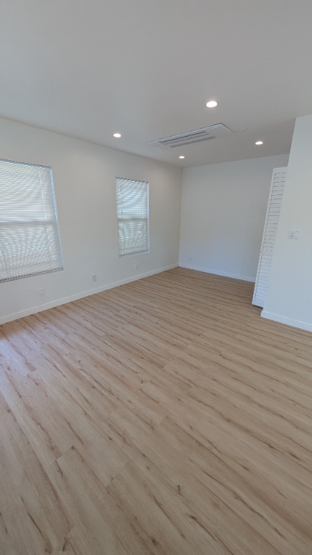 Building Photo - 1611 N Grape Ave