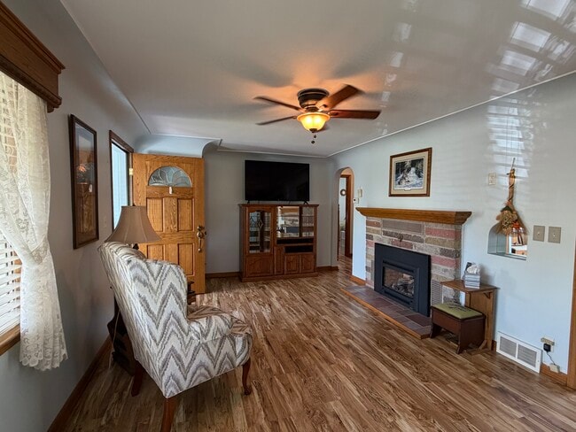 Building Photo - Michigan Ave Rental