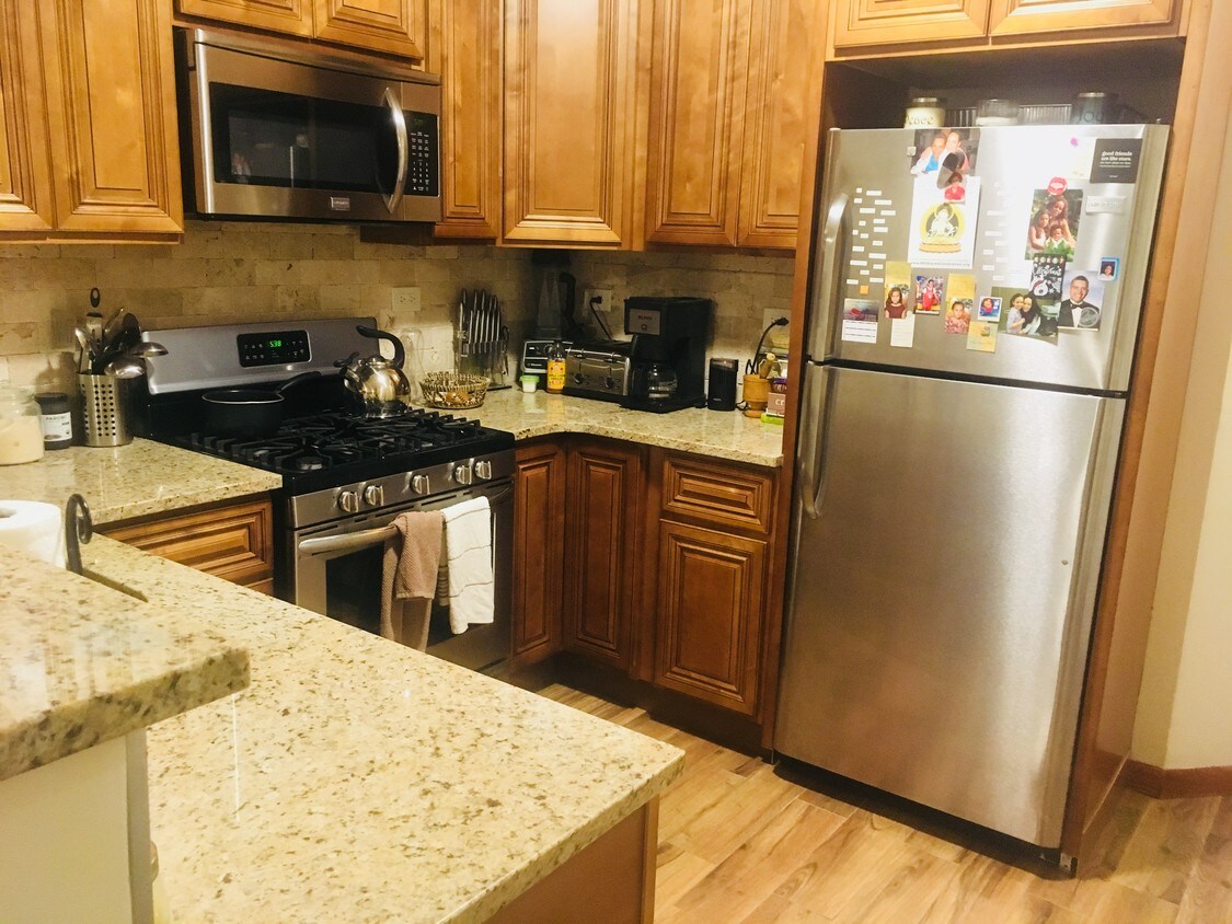 Foto principal - 8510 3rd Ave