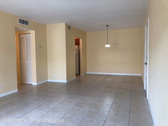 Foto del edificio - 2910-2946 NW 55th Ave