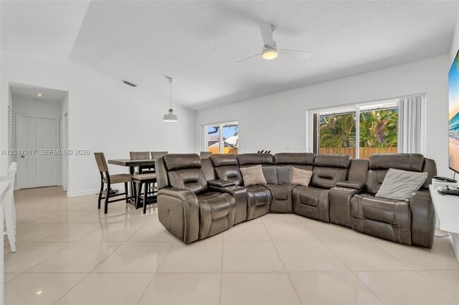 Foto del edificio - 14813 SW 171st Ter