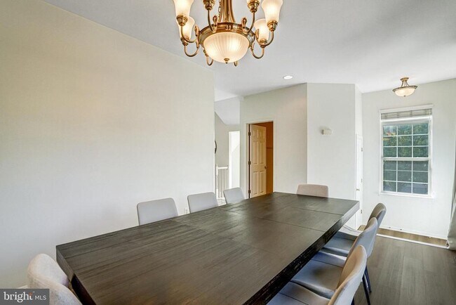 Foto del edificio - 8535 Wyngate Manor Ct