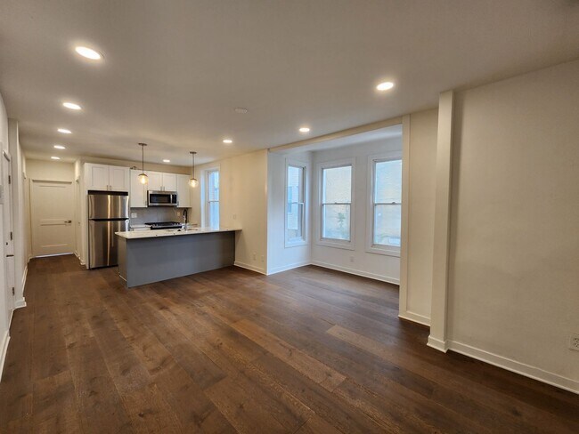Foto del edificio - Beautiful 2 bedroom newly renovated unit available