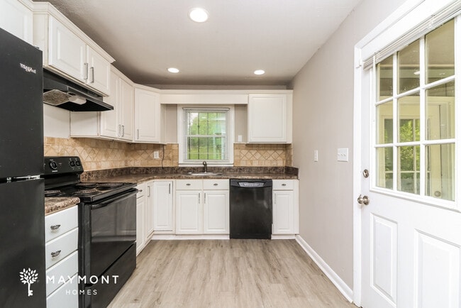 Building Photo - 1631 Pendley Dr