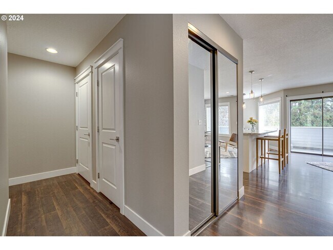 Foto del edificio - 14575 SW Walker Rd