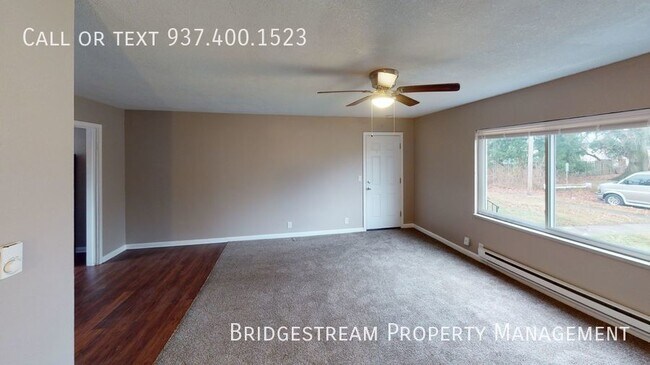 Building Photo - MOVE IN SPECIAL!!  Nice upstairs 1 bedroom...