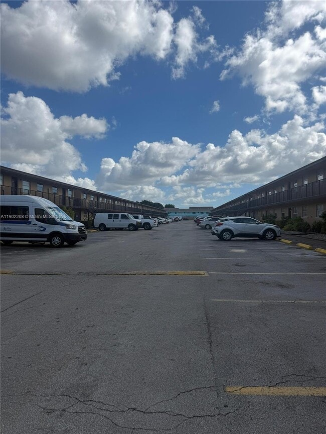 Foto del edificio - 5461 W 24th Ave