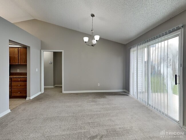 Foto del edificio - 298 Fawnridge Ln