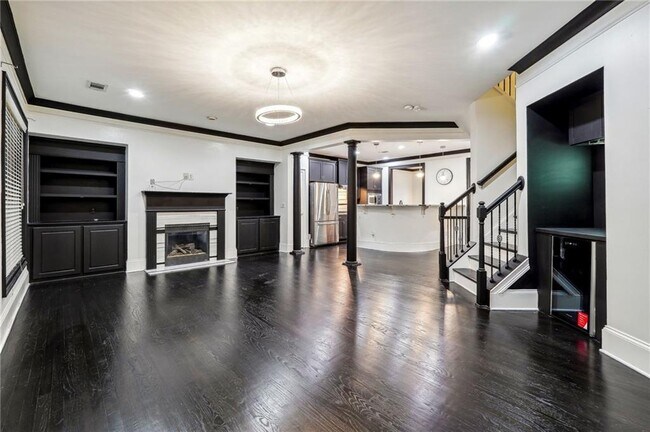 Building Photo - 2767 Durham Dr NE