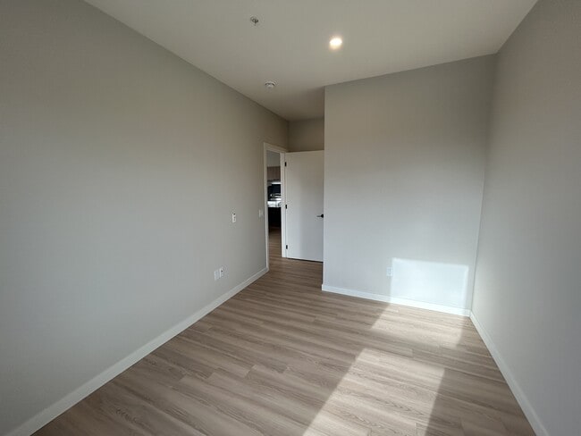 Photo du bâtiment - 5616-5616 South St