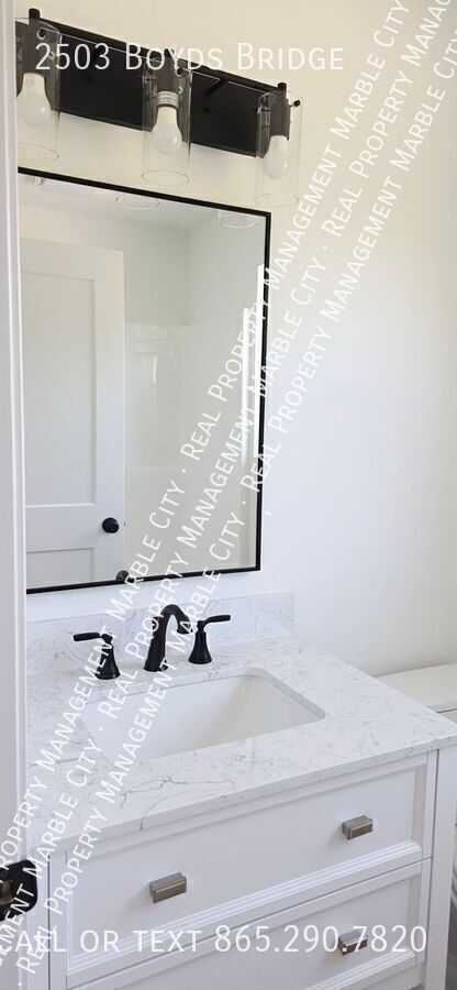 Foto del edificio - 2503 Boyds Bridge Pike