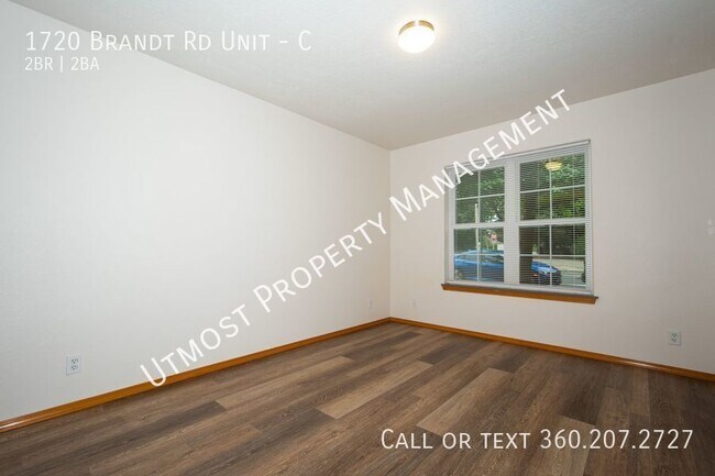 Foto del edificio - 1720 Brandt Rd