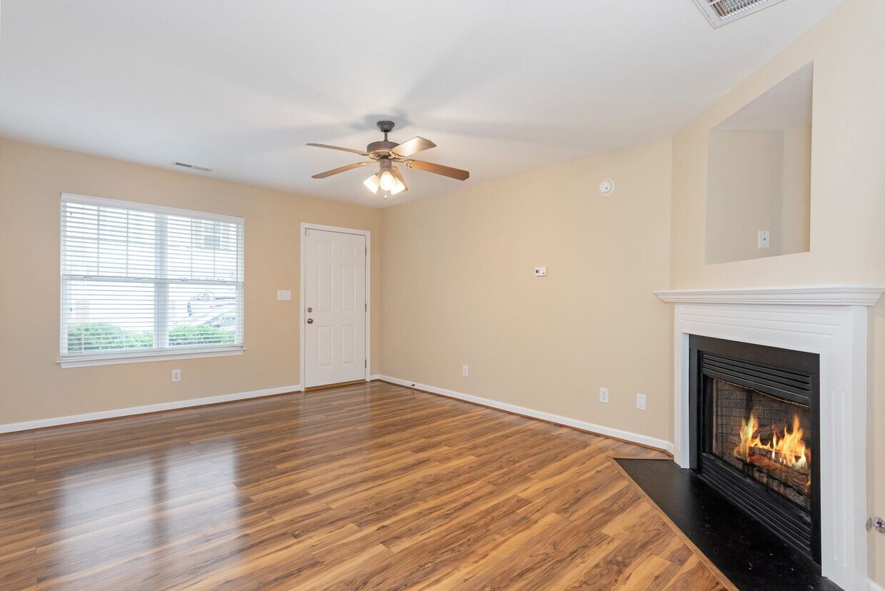 Primary Photo - Gorgeous 3-Bedroom Townhouse in Fletcher